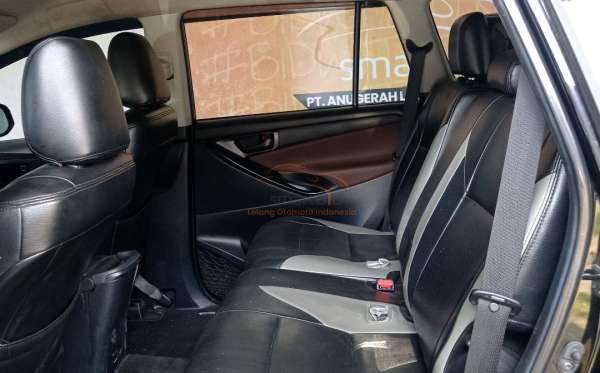 TOYOTA  INNOVA  2.4 G