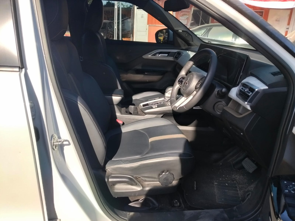 MITSUBISHI XFORCE ULTIMATE