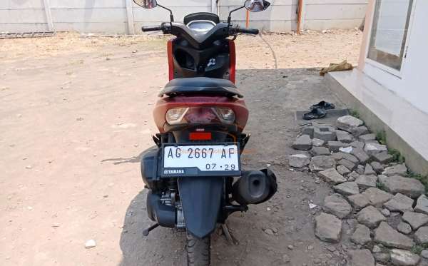 YAMAHA LEXI