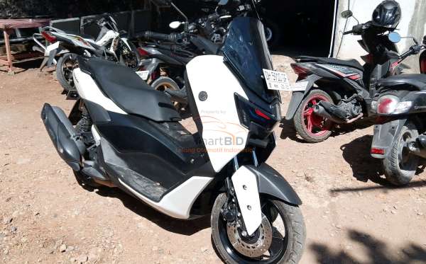 YAMAHA NMAX