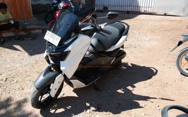 YAMAHA NMAX