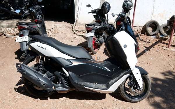 YAMAHA NMAX