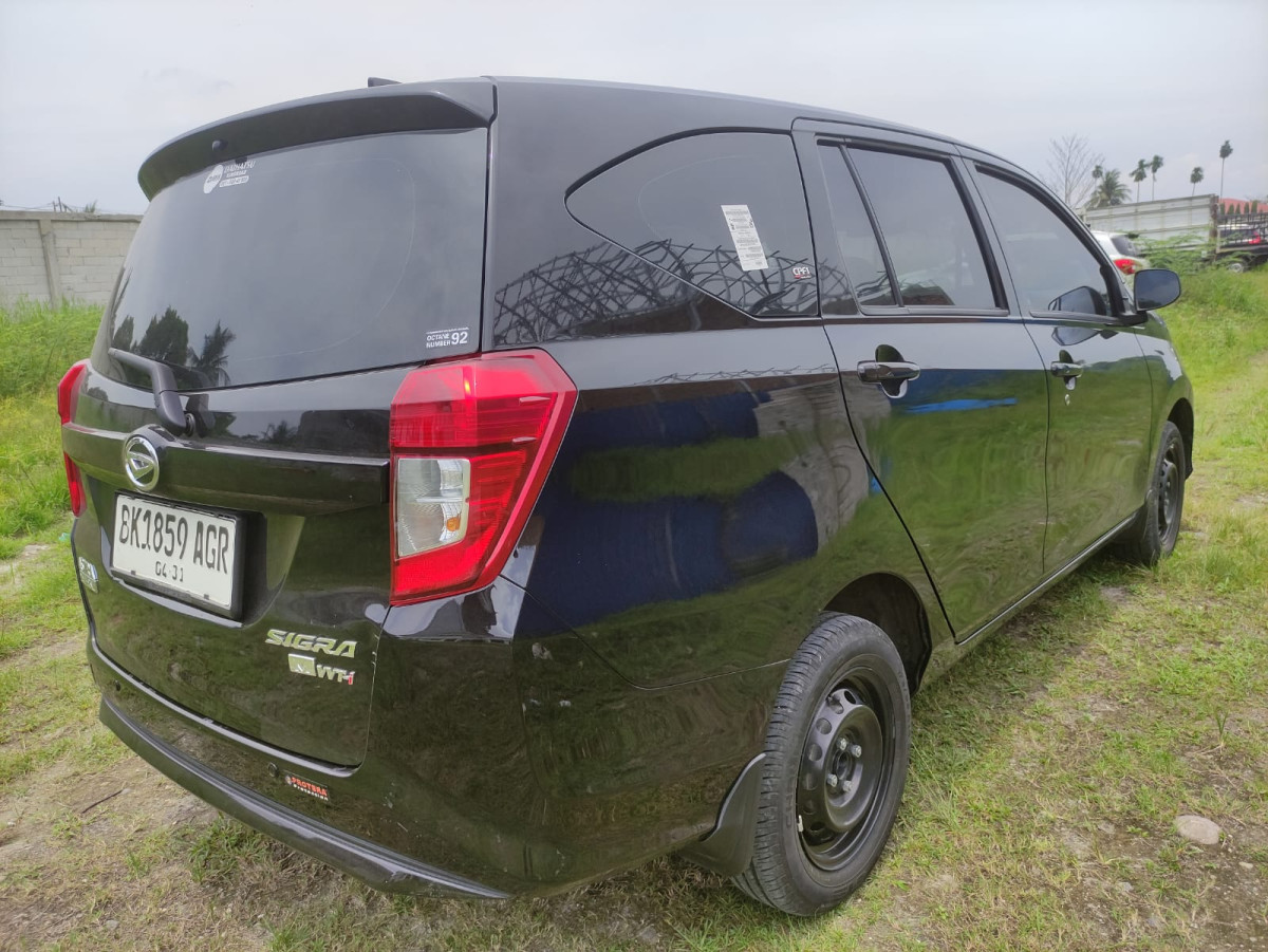 DAIHATSU  SIGRA  M