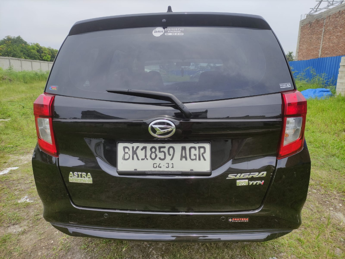 DAIHATSU  SIGRA  M