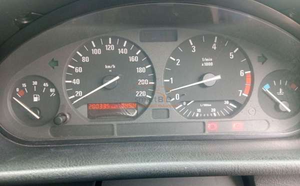 BMW 318i M/T
