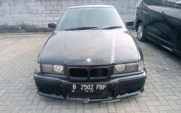 BMW 318i M/T