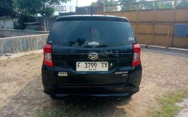 DAIHATSU SIGRA D