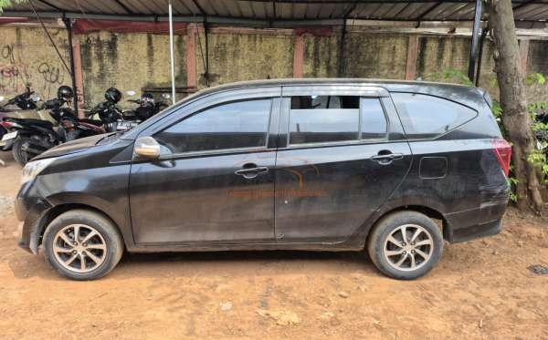 DAIHATSU  SIGRA  1.2 R