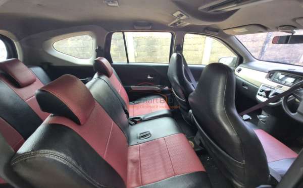 DAIHATSU  SIGRA  1.2 R