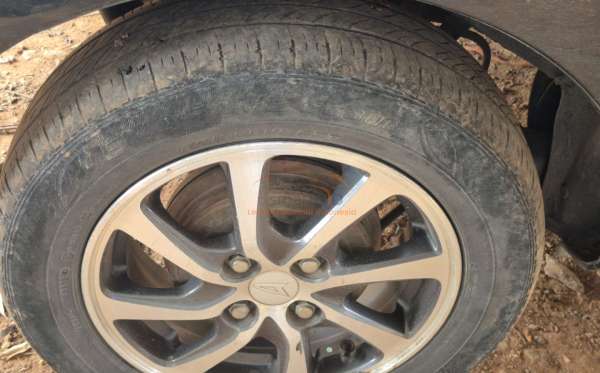 DAIHATSU  SIGRA  1.2 R
