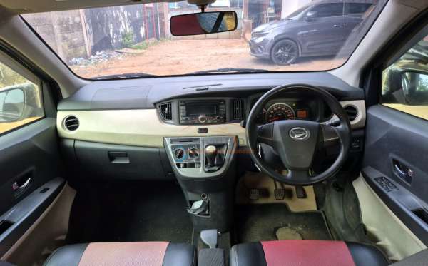 DAIHATSU  SIGRA  1.2 R