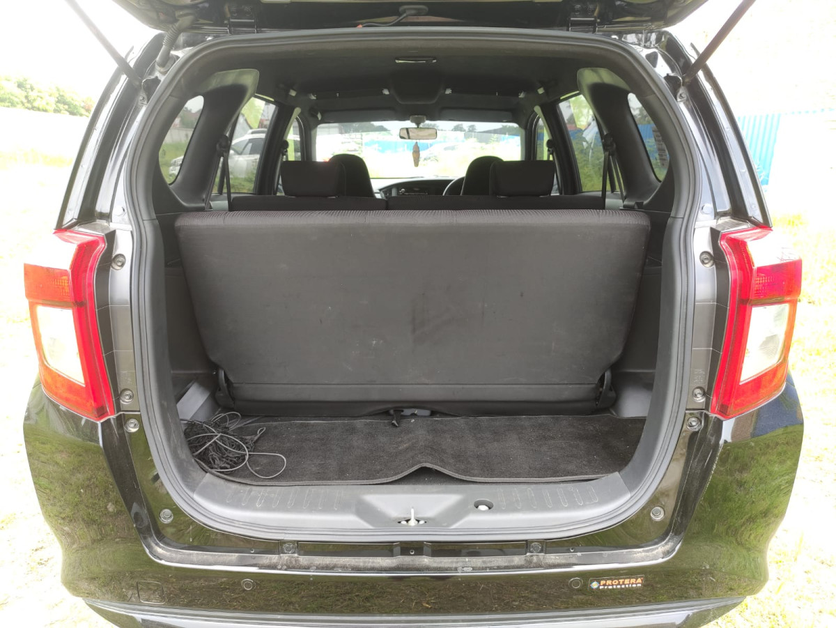 DAIHATSU  SIGRA  M