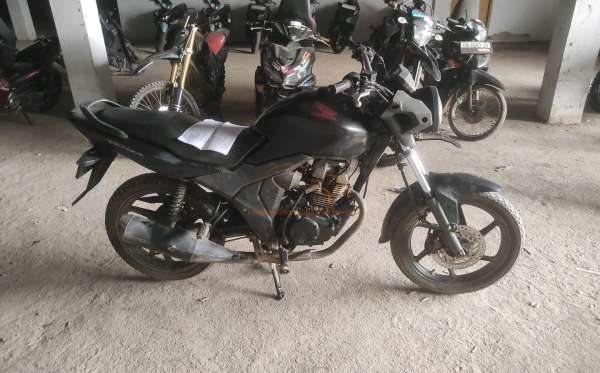 HONDA CB 150 Verza