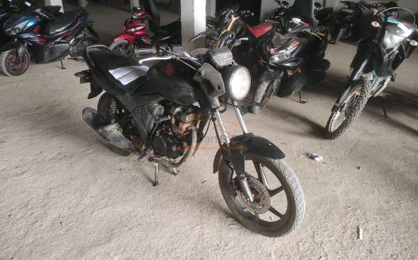 HONDA CB 150 Verza