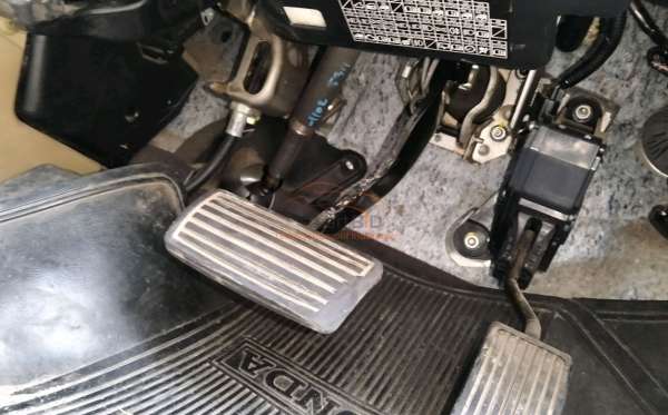 HONDA CR-V RE1 2WD 2.4 A/T