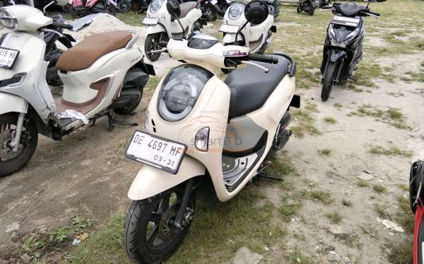 HONDA  SCOOPY