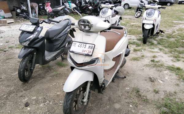 HONDA  STYLO