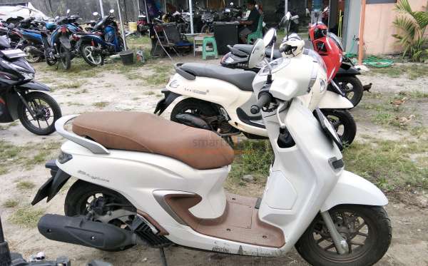 HONDA  STYLO