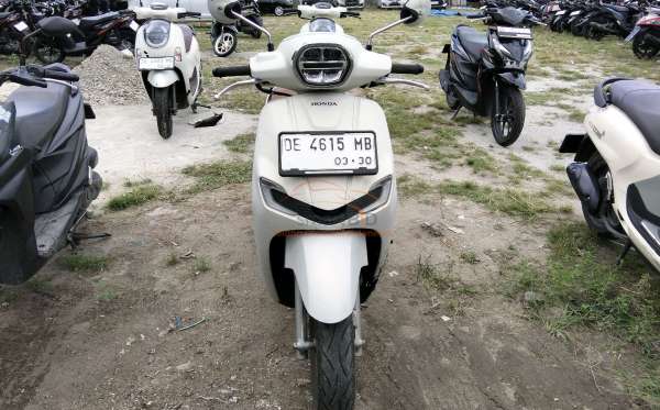 HONDA  STYLO