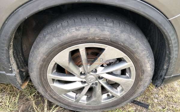 NISSAN X TRAIL 2.5