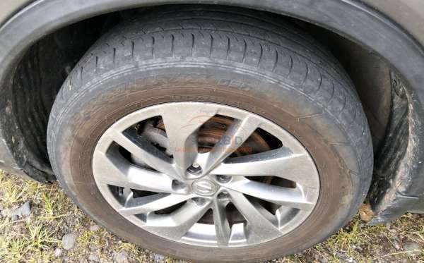 NISSAN X TRAIL 2.5