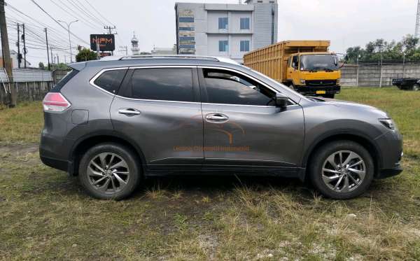 NISSAN X TRAIL 2.5