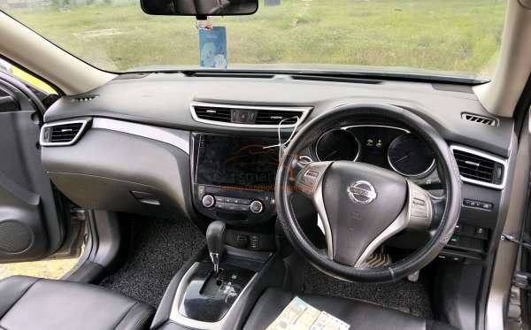 NISSAN X TRAIL 2.5