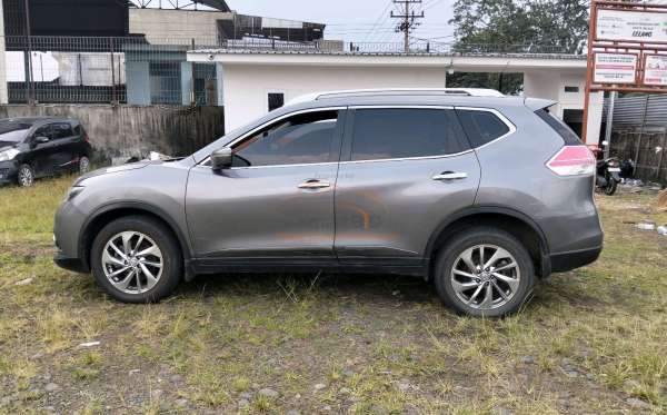 NISSAN X TRAIL 2.5