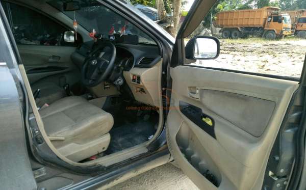 TOYOTA AVANZA 1.5 G