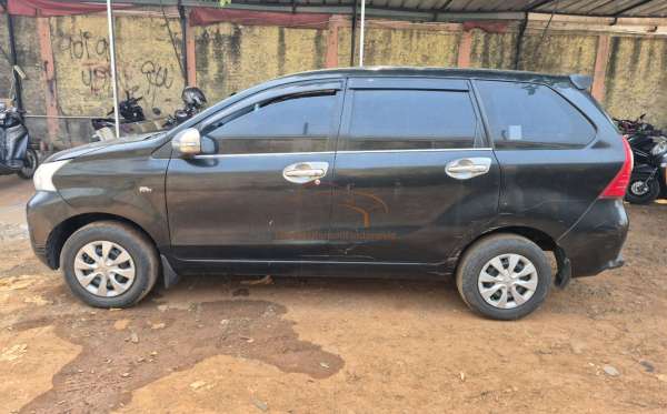 TOYOTA  AVANZA  1.3 E