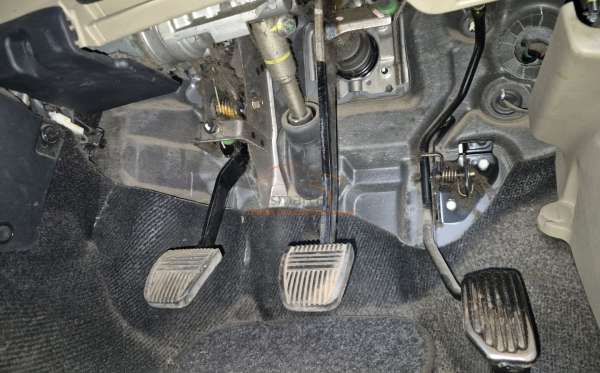 TOYOTA  AVANZA  1.3 G