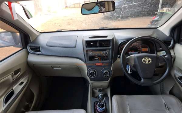 TOYOTA  AVANZA  1.3 G