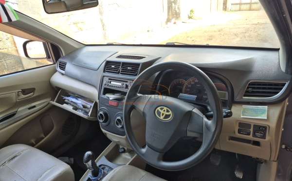 TOYOTA  AVANZA  1.3 G