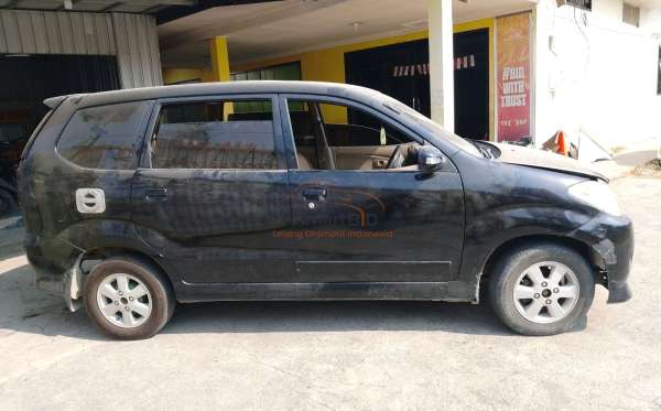 TOYOTA AVANZA 1.3 G