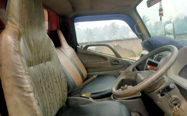 TOYOTA DYNA RINO XT 130 PS 6R BOX