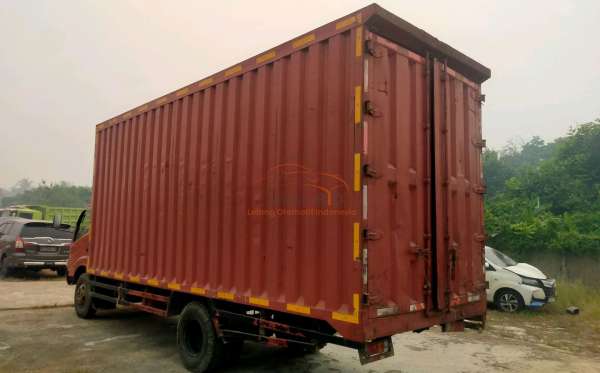 TOYOTA DYNA RINO XT 130 PS 6R BOX