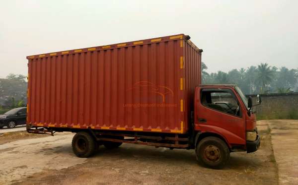 TOYOTA DYNA RINO XT 130 PS 6R BOX