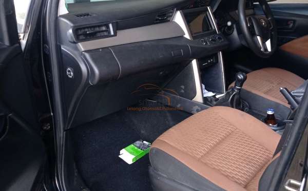 TOYOTA  INNOVA  2.4 G