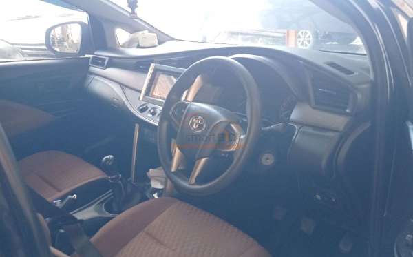 TOYOTA  INNOVA  2.4 G