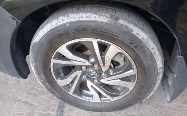 TOYOTA  INNOVA  2.4 G