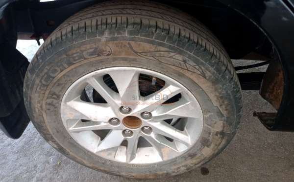 TOYOTA  INNOVA  2.4 G