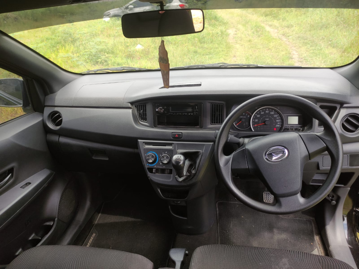 DAIHATSU  SIGRA  M