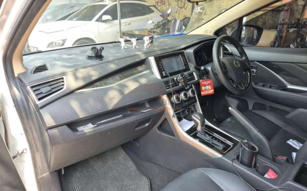 NISSAN LIVINA VL