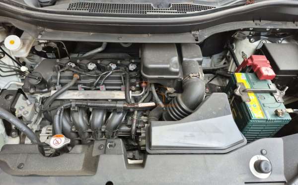 NISSAN LIVINA VL