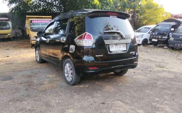 SUZUKI  ERTIGA  SDX