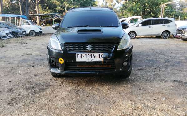 SUZUKI  ERTIGA  SDX