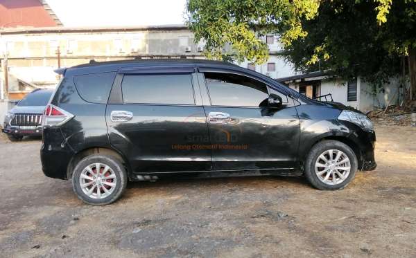 SUZUKI  ERTIGA  SDX