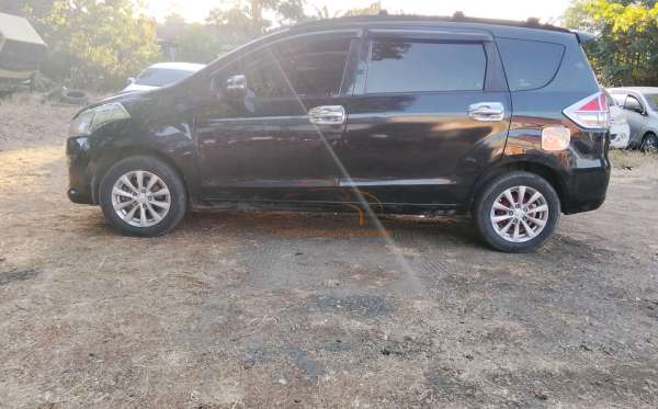SUZUKI  ERTIGA  SDX