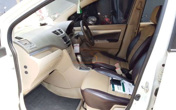 SUZUKI  ERTIGA