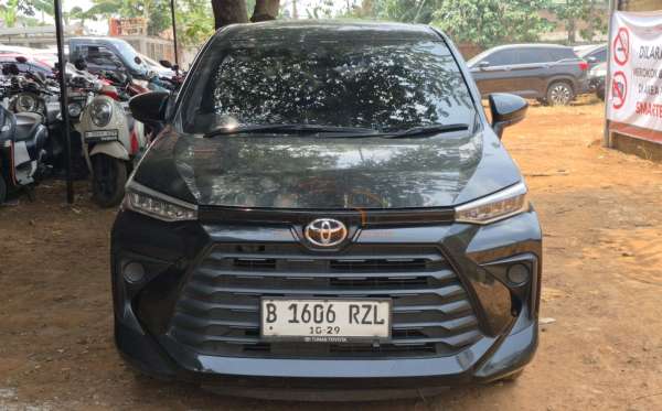 TOYOTA AVANZA E